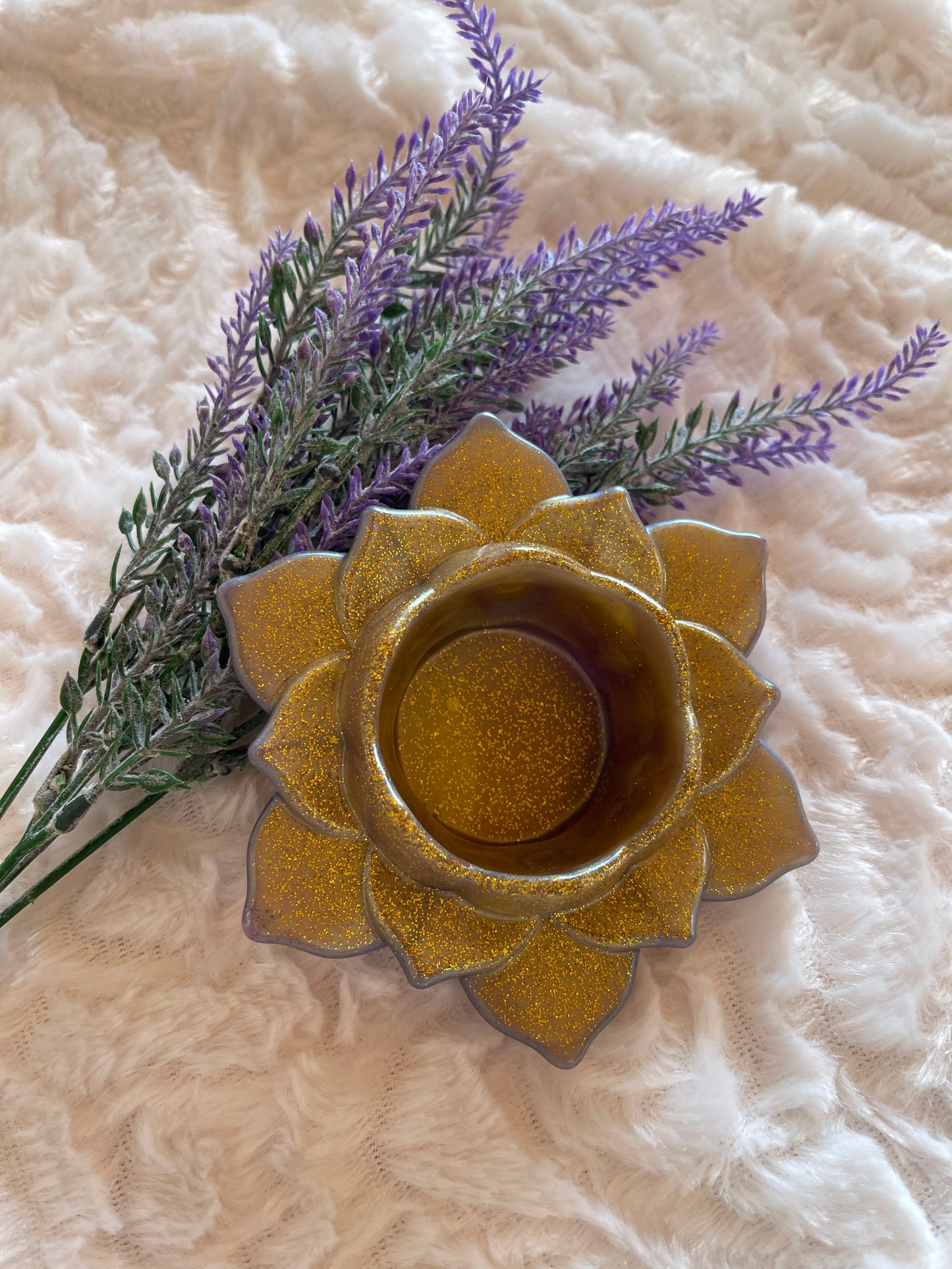 Teelicht- & Kerzenhalter Lotusblüte