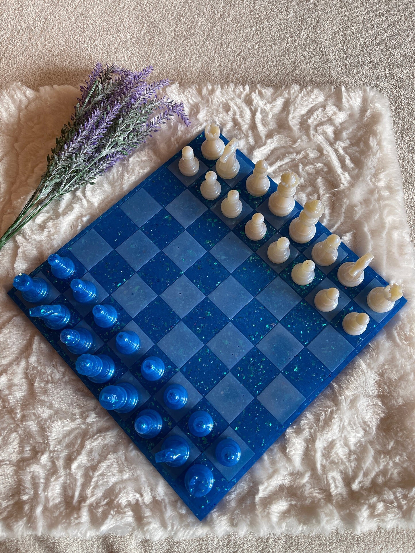 Schachbrett mit Figuren