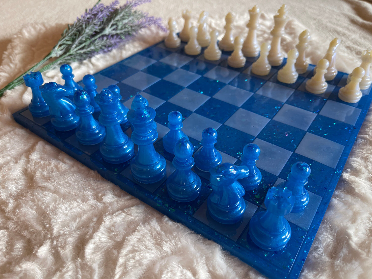 Schachbrett mit Figuren